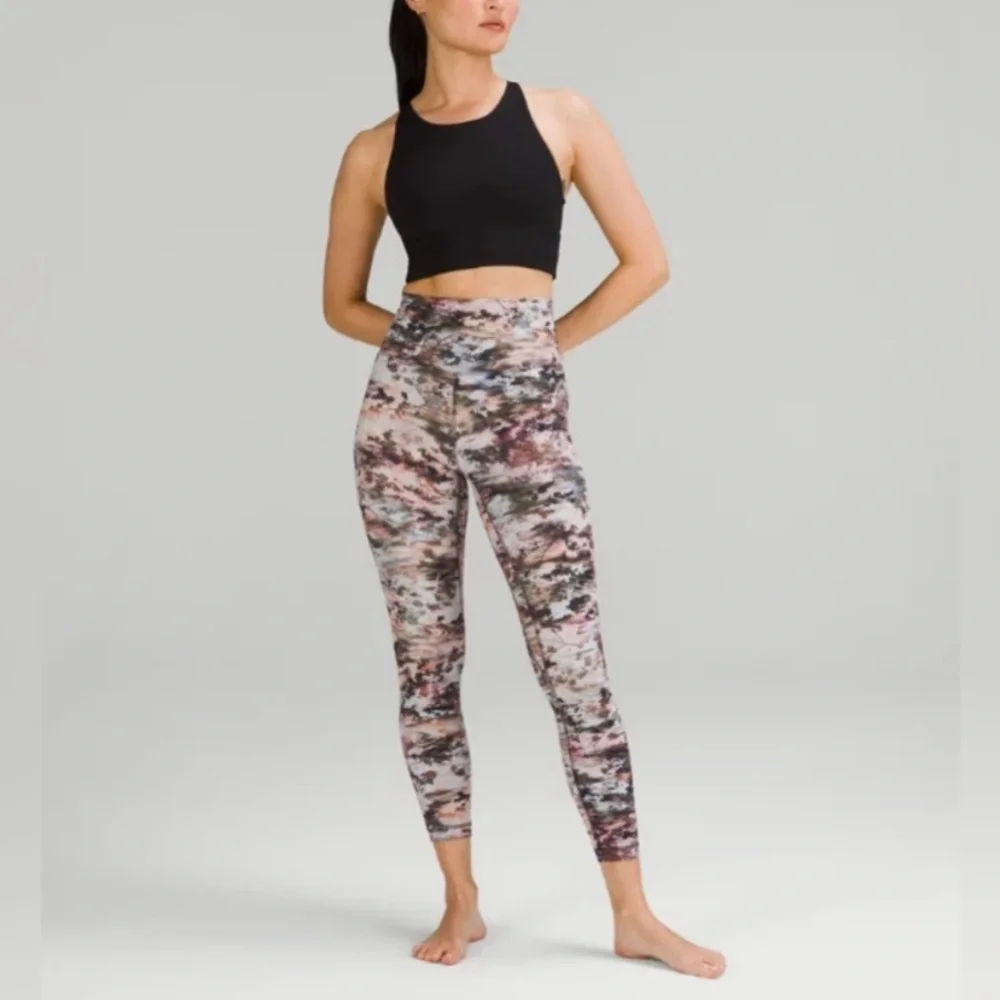 Lululemon Leggings - Picture 17 of 17
